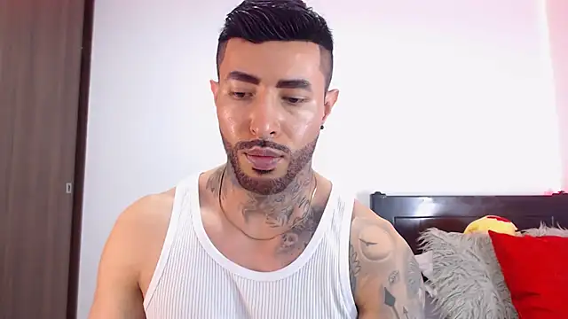 andrea de lucaa online show from 03/02/26, 02:47