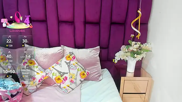 megannherrera online show from 12/22/25, 12:24