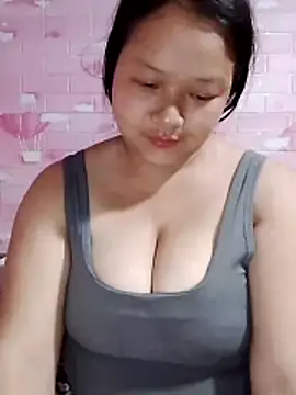 girl-babi online show from 04/15/26, 10:44