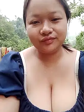 girl-babi online show from 04/22/26, 12:46