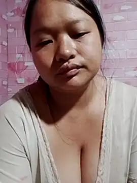 girl-babi online show from 04/23/26, 12:29