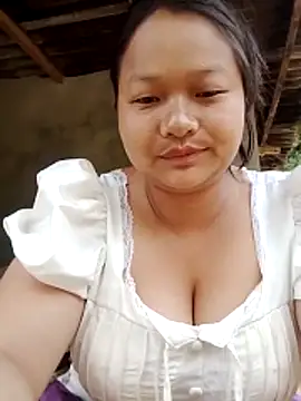 girl-babi online show from 05/15/26, 11:01