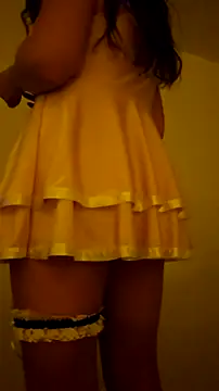 Snapshot of LeemaBean chatting on 10/16/25, 04:24 LeemaBean online show from 10/16/25, 04:24