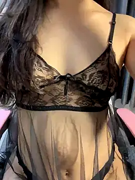 Snapshot of Orianna69 chatting on 10/18/25, 01:19 Orianna69 online show from 10/18/25, 01:19