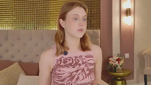 Snapshot of CaitlinSugar chatting on 05/26/26, 04:19 CaitlinSugar online show from 05/26/26, 04:19