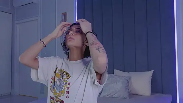 VioletAsh online show from 04/14/26, 04:29