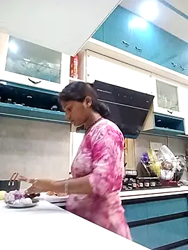 Snapshot of Sneha16 chatting on 09/09/25, 03:06 Sneha16 online show from 09/09/25, 03:06