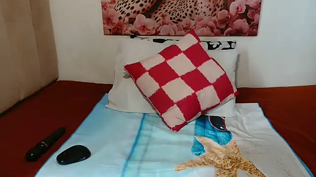 GorillaGripCunt77 online show from 04/09/26, 06:19