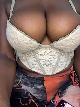 Snapshot of ewatyu chatting on 09/13/25, 06:46 ewatyu online show from 09/13/25, 06:46