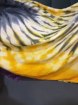 Snapshot of ewatyu chatting on 10/30/25, 06:19 ewatyu online show from 10/30/25, 06:19