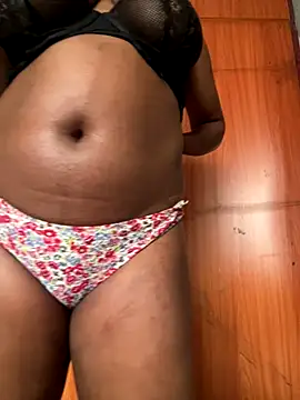 Snapshot of ewatyu chatting on 10/31/25, 06:47 ewatyu online show from 10/31/25, 06:47