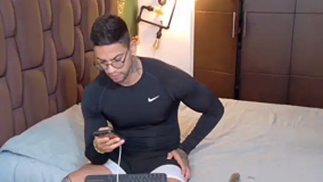 Tomy maylon online show from 11/07/25, 03:28