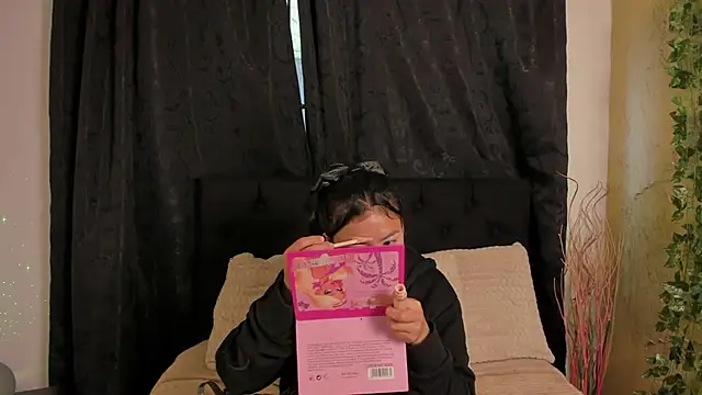 Tiffany Nm online show from 11/17/25, 12:55