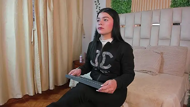 Jade Nmm online show from 01/13/26, 01:27