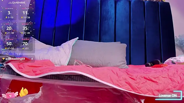 Snapshot of Hanna_wish chatting on 09/09/25, 04:17 Hanna wish online show from 09/09/25, 04:17