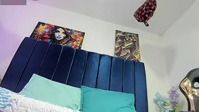 Hanna wish online show from 11/27/25, 01:13