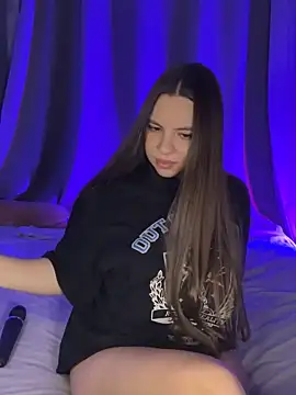 Chloe loo online show from 10/05/25, 09:13