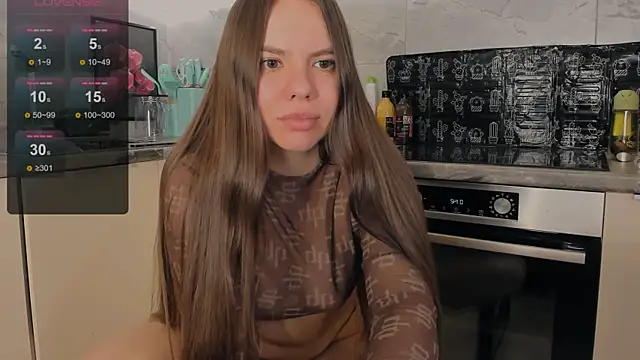 Snapshot of Chloe_loo chatting on 07/10/26, 12:59 Chloe loo online show from 07/10/26, 12:59