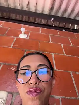 Snapshot of Emma__cumlovee chatting on 02/14/26, 03:53 Emma cumlovee online show from 02/14/26, 03:53