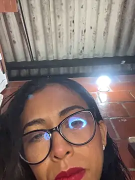 Snapshot of Emma__cumlovee chatting on 02/27/26, 11:43 Emma cumlovee online show from 02/27/26, 11:43