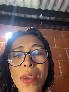 Snapshot of Emma__cumlovee chatting on 05/15/26, 11:17 Emma cumlovee online show from 05/15/26, 11:17