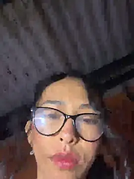 Snapshot of Emma__cumlovee chatting on 05/29/26, 11:19 Emma cumlovee online show from 05/29/26, 11:19