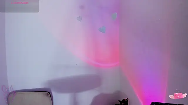 Snapshot of Viioleett_cum chatting on 02/12/26, 02:01 Viioleett cum online show from 02/12/26, 02:01