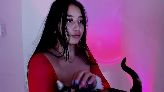 Snapshot of Viioleett_cum chatting on 02/14/26, 08:05 Viioleett cum online show from 02/14/26, 08:05