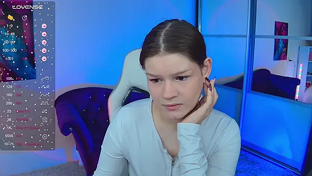 Lunamytrend online show from 10/05/25, 06:23