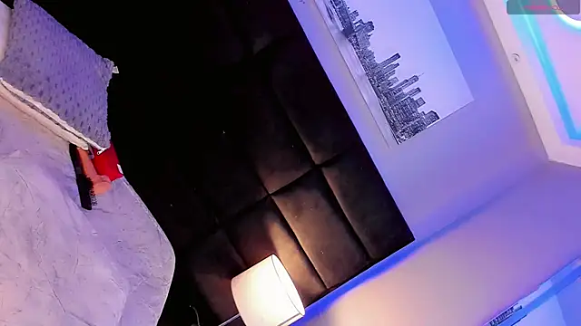 Ana Paaula23 online show from 10/17/25, 08:33