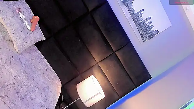 Ana Paaula23 online show from 10/20/25, 08:20