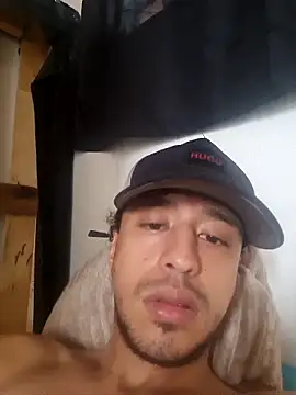 Santi2323xxX online show from 03/04/26, 05:52