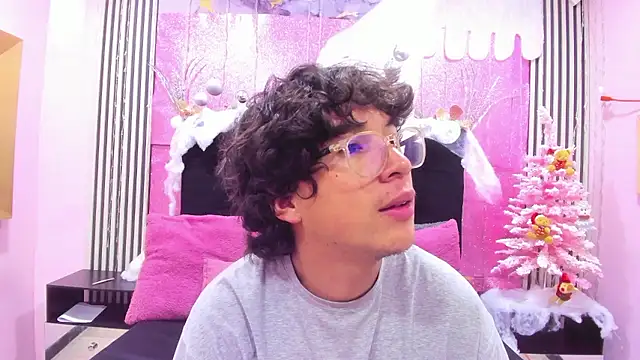 Snapshot of Desire_Ecstasy chatting on 01/09/26, 06:53 Desire Ecstasy online show from 01/09/26, 06:53