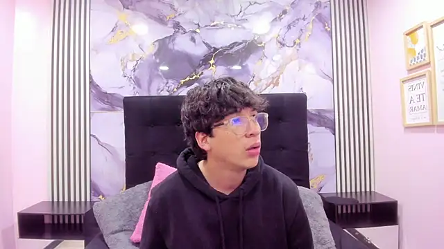 Snapshot of Desire_Ecstasy chatting on 02/01/26, 02:54 Desire Ecstasy online show from 02/01/26, 02:54