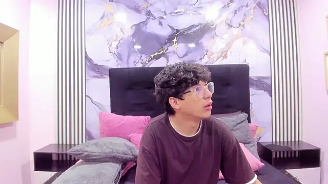 Snapshot of Desire_Ecstasy chatting on 02/03/26, 03:15 Desire Ecstasy online show from 02/03/26, 03:15