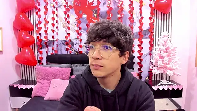 Snapshot of Desire_Ecstasy chatting on 02/07/26, 03:10 Desire Ecstasy online show from 02/07/26, 03:10