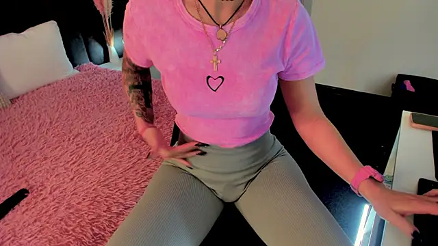 Snapshot of Kira_Key chatting on 09/23/25, 01:41 Kira Key online show from 09/23/25, 01:41