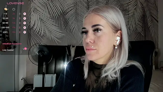 Kira Key online show from 03/02/26, 02:03