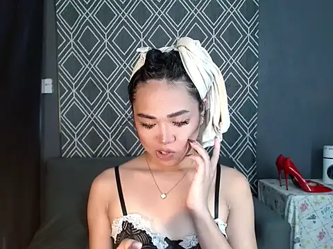 hugesignificant 69 online show from 11/25/25, 04:45