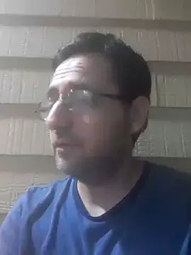 Snapshot of Gearsuit chatting on 09/15/25, 10:15 Gearsuit online show from 09/15/25, 10:15