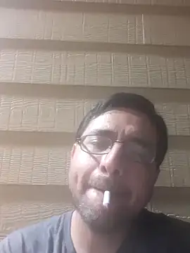 Snapshot of Gearsuit chatting on 09/25/25, 10:52 Gearsuit online show from 09/25/25, 10:52