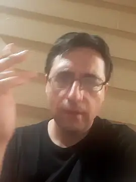 Snapshot of Gearsuit chatting on 09/27/25, 08:41 Gearsuit online show from 09/27/25, 08:41