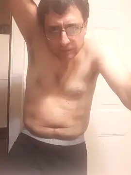 Snapshot of Gearsuit chatting on 09/29/25, 12:49 Gearsuit online show from 09/29/25, 12:49