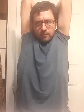 Snapshot of Gearsuit chatting on 10/08/25, 05:27 Gearsuit online show from 10/08/25, 05:27