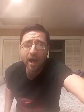 Snapshot of Gearsuit chatting on 10/23/25, 02:55 Gearsuit online show from 10/23/25, 02:55