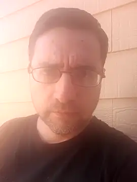 Snapshot of Gearsuit chatting on 10/23/25, 09:13 Gearsuit online show from 10/23/25, 09:13