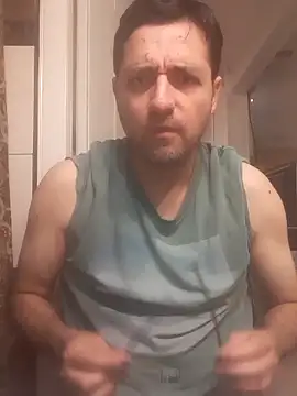 Snapshot of Gearsuit chatting on 11/03/25, 08:32 Gearsuit online show from 11/03/25, 08:32