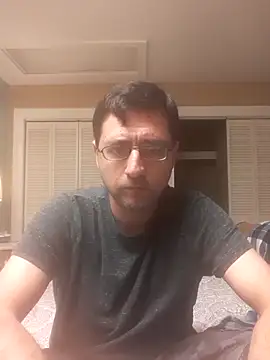 Snapshot of Gearsuit chatting on 11/15/25, 06:11 Gearsuit online show from 11/15/25, 06:11