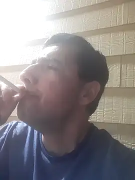 Snapshot of Gearsuit chatting on 11/23/25, 06:02 Gearsuit online show from 11/23/25, 06:02