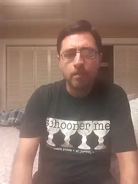 Snapshot of Gearsuit chatting on 12/02/25, 07:14 Gearsuit online show from 12/02/25, 07:14